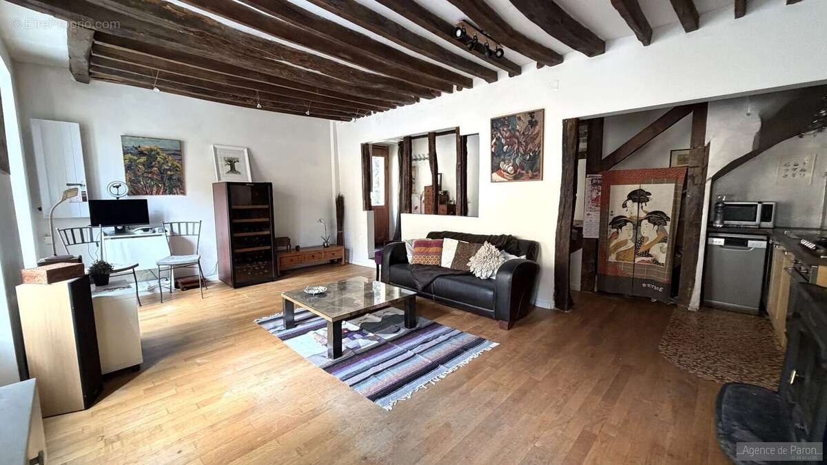 Maison à VERRIERES-LE-BUISSON