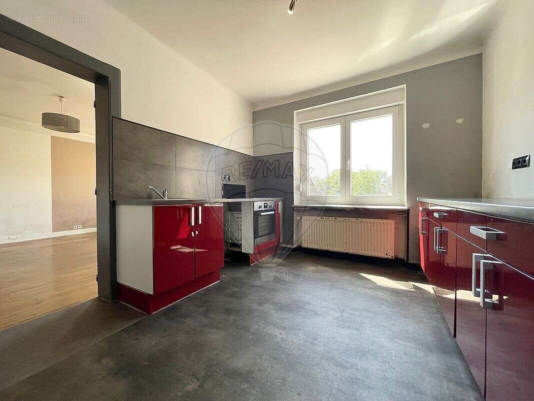 Maison à SERROUVILLE