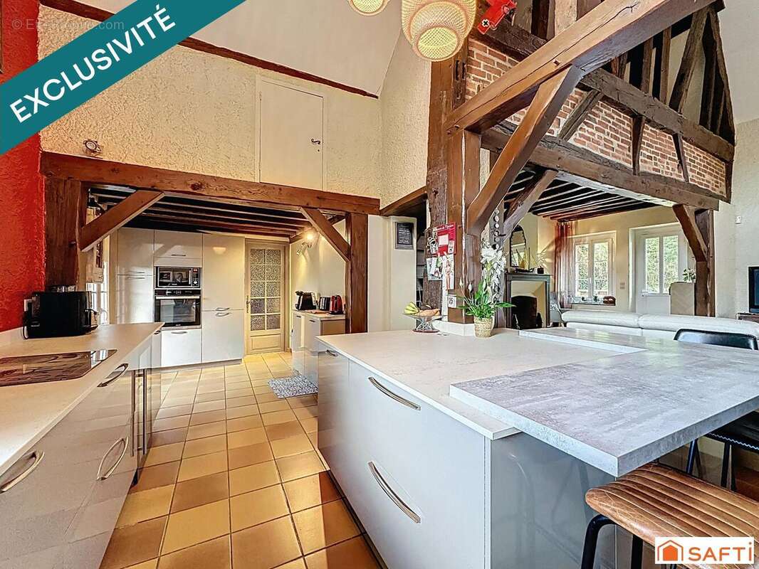 Maison 188 m² à Saint-Martin-D'ordon  - photo 2