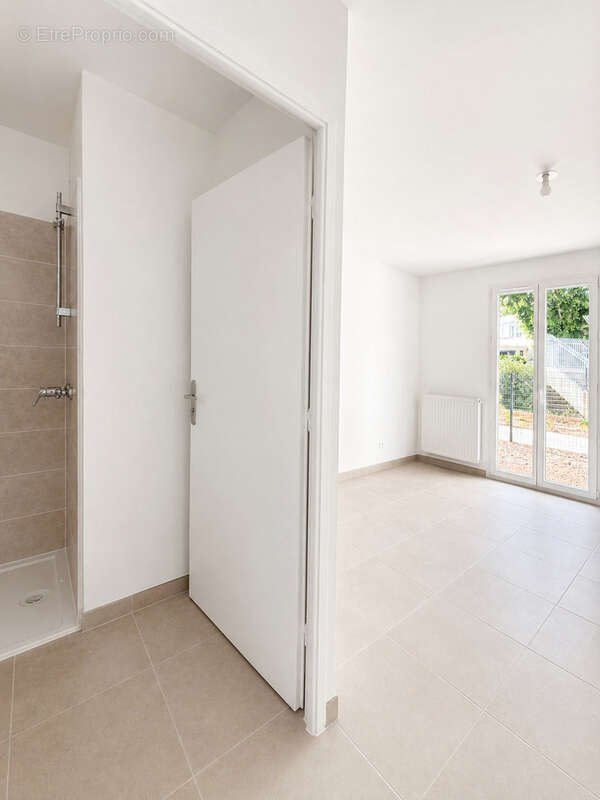 Appartement à PORT-DE-BOUC