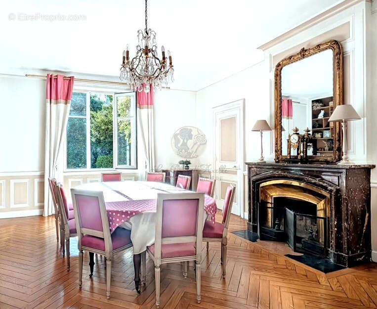 Maison à SAINT-GENIS-LAVAL