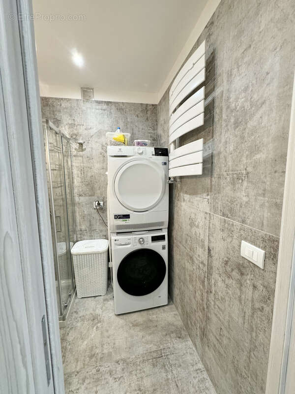 Appartement à ROQUEBRUNE-CAP-MARTIN