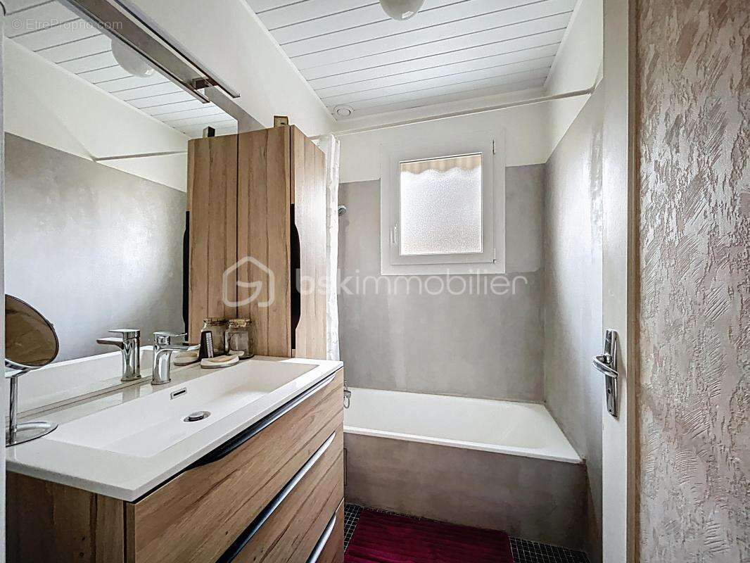 Maison à CORBEIL-ESSONNES