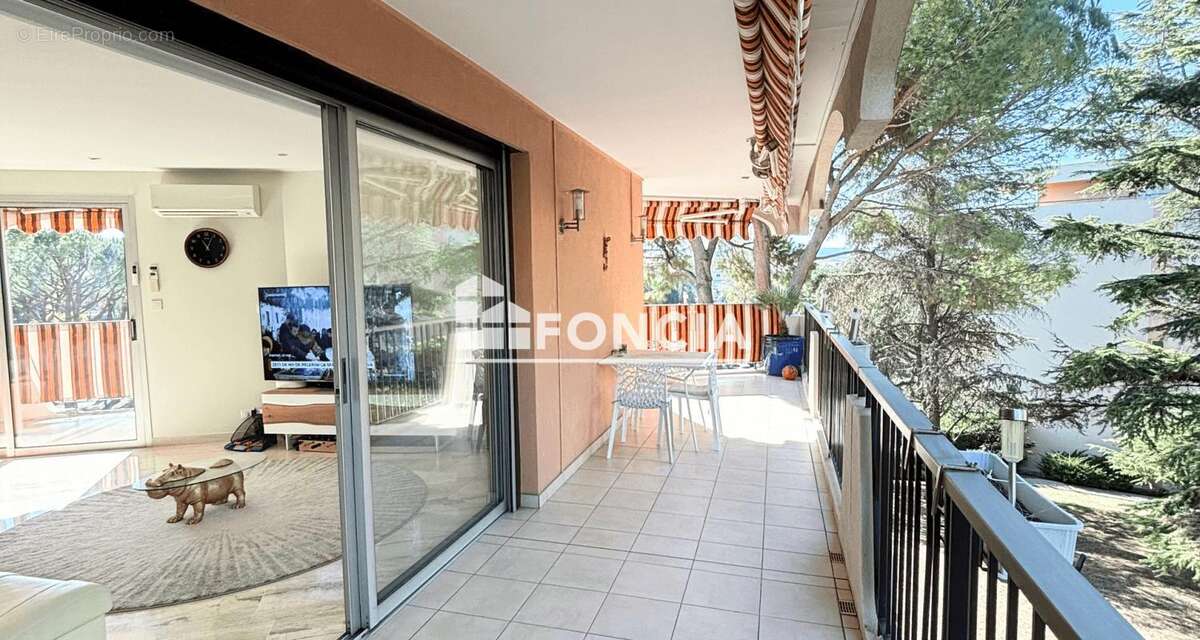 Appartement à MANDELIEU-LA-NAPOULE