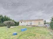 Maison à LESCOUT