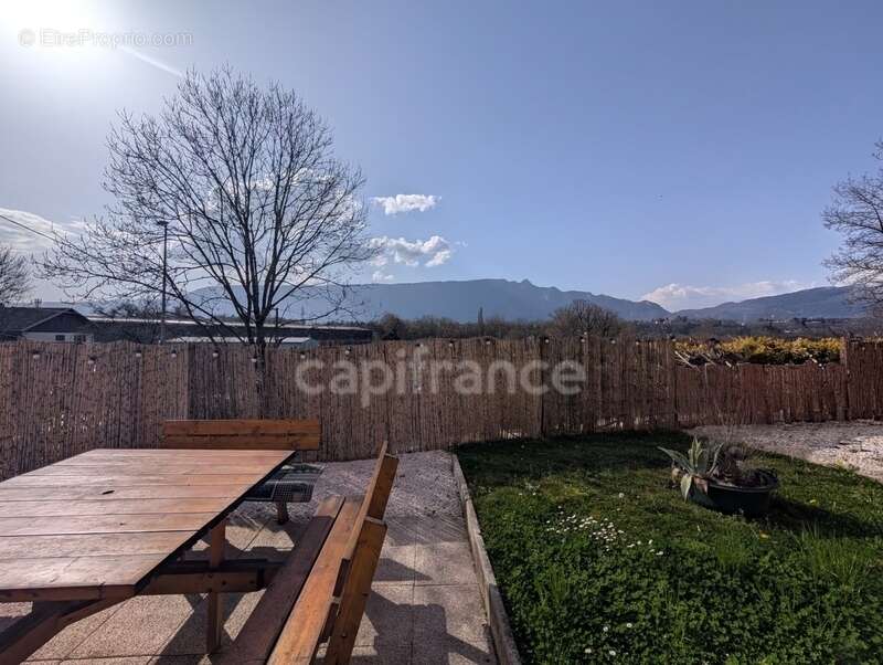 Appartement à DRUMETTAZ-CLARAFOND