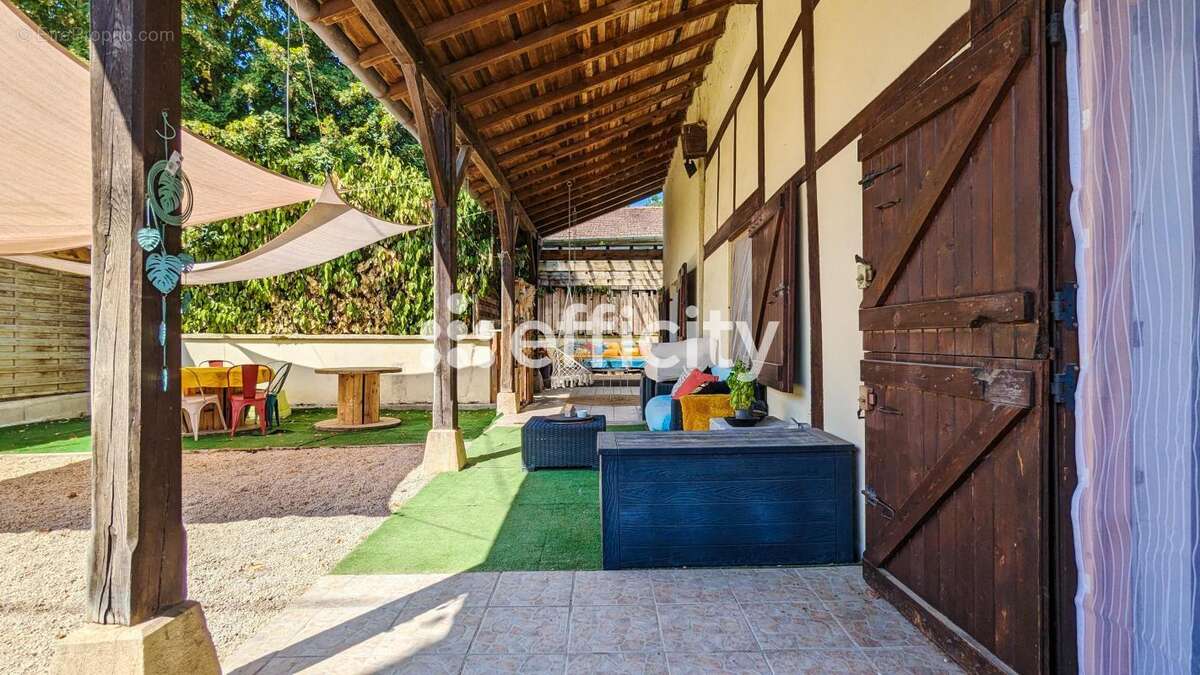 Maison 138 m² à Pont-De-Vaux  - photo 16