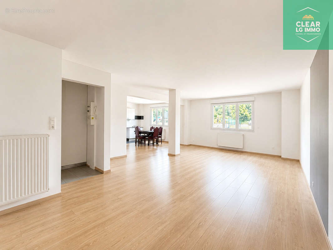 Appartement F4 rénové 100 m2 à Homécourt - photo 2