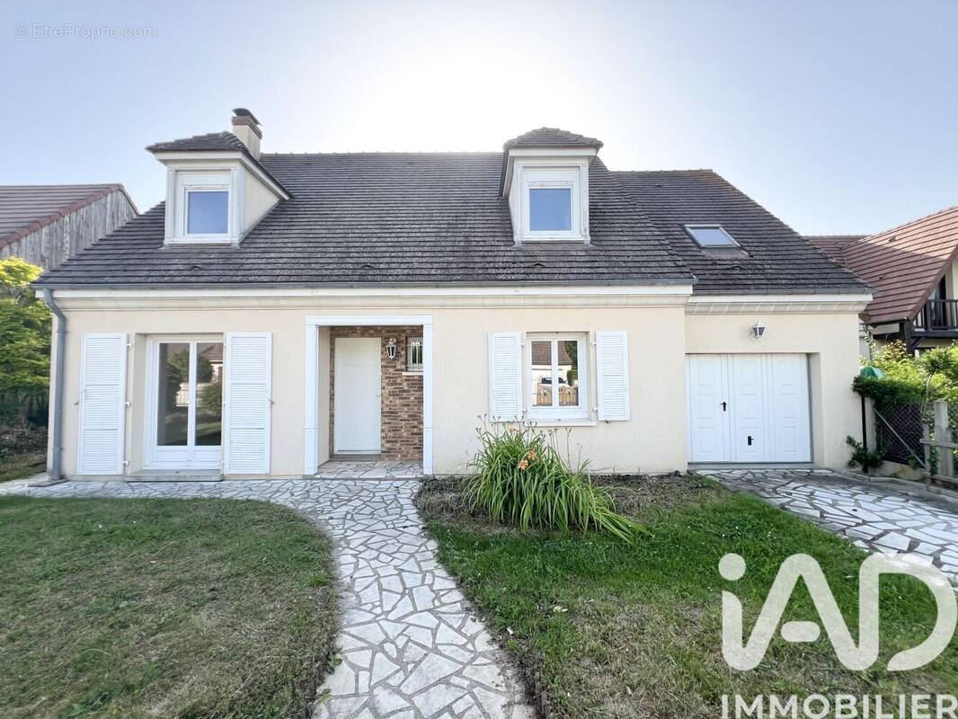 Photo 1 - Maison à NOGENT-LE-PHAYE