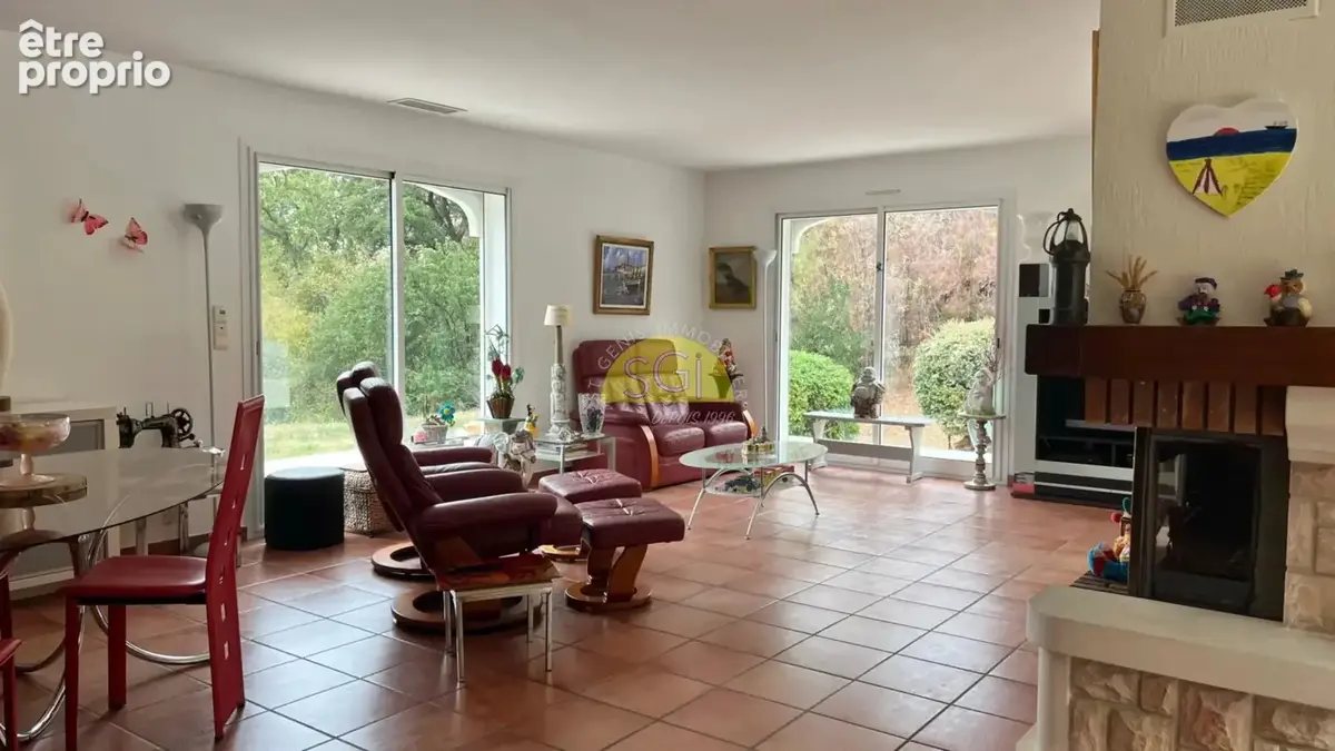 Belle villa climatisée de plain-pied avec piscine et garage sur 5 153 m² de terrain - photo 21