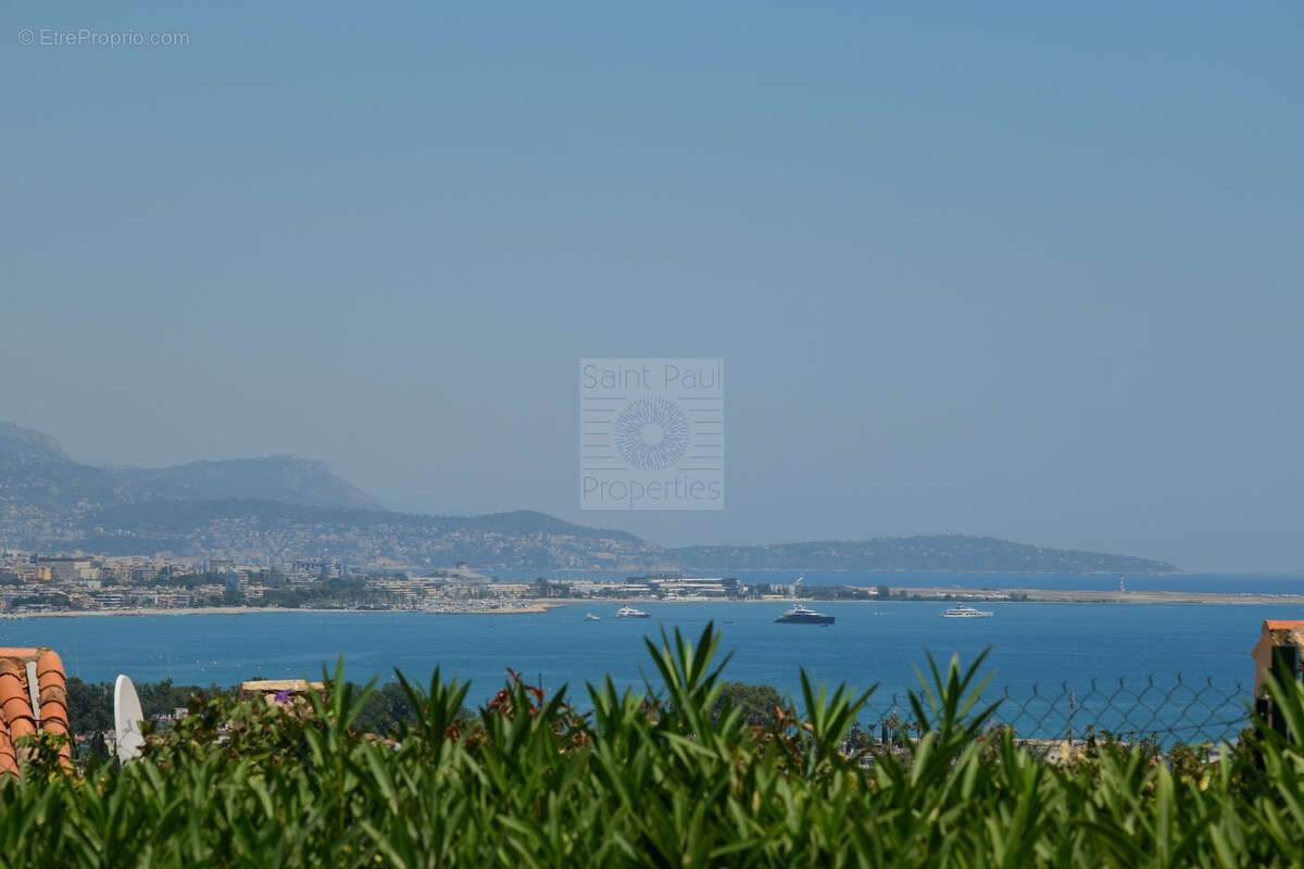 Petite maison chic et intemporelle aux Hauts de Vaugrenier - photo 15