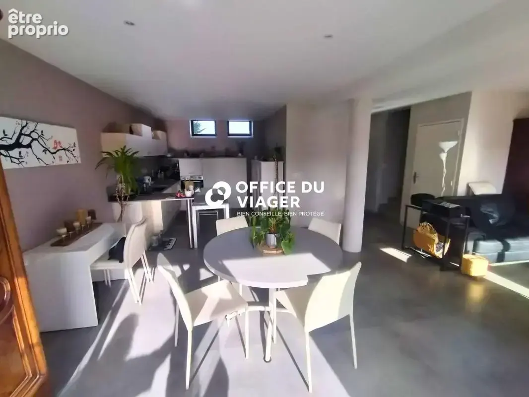 Appartement- 4 pièces - 109,28 m² - photo 5