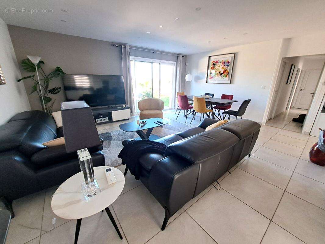 Maison à ROULLET-SAINT-ESTEPHE