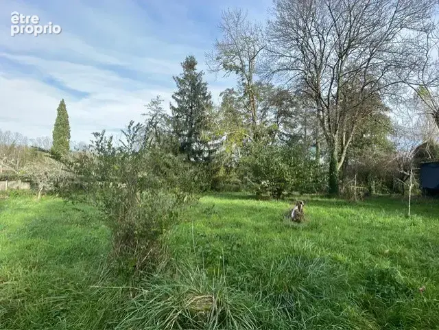 Terrain à CUSSAC-FORT-MEDOC