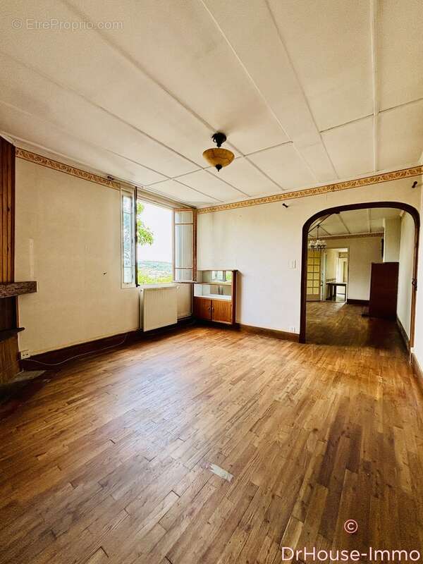 Maison à COULOUNIEIX-CHAMIERS