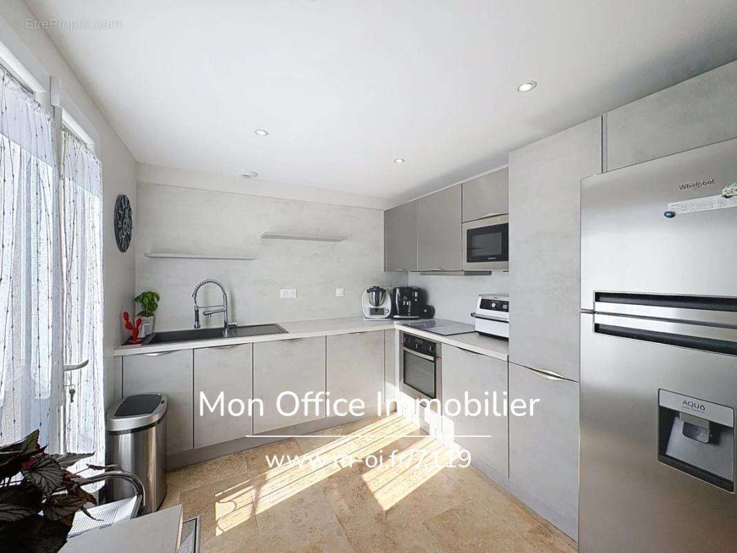 Référence : 7119-les. - maison de ville rénovée avec jardin et cave proche centre & commerces à cavalaire sur mer - photo 7