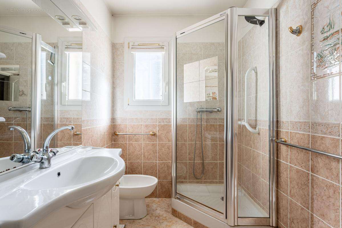 Maison à LA VALETTE-DU-VAR