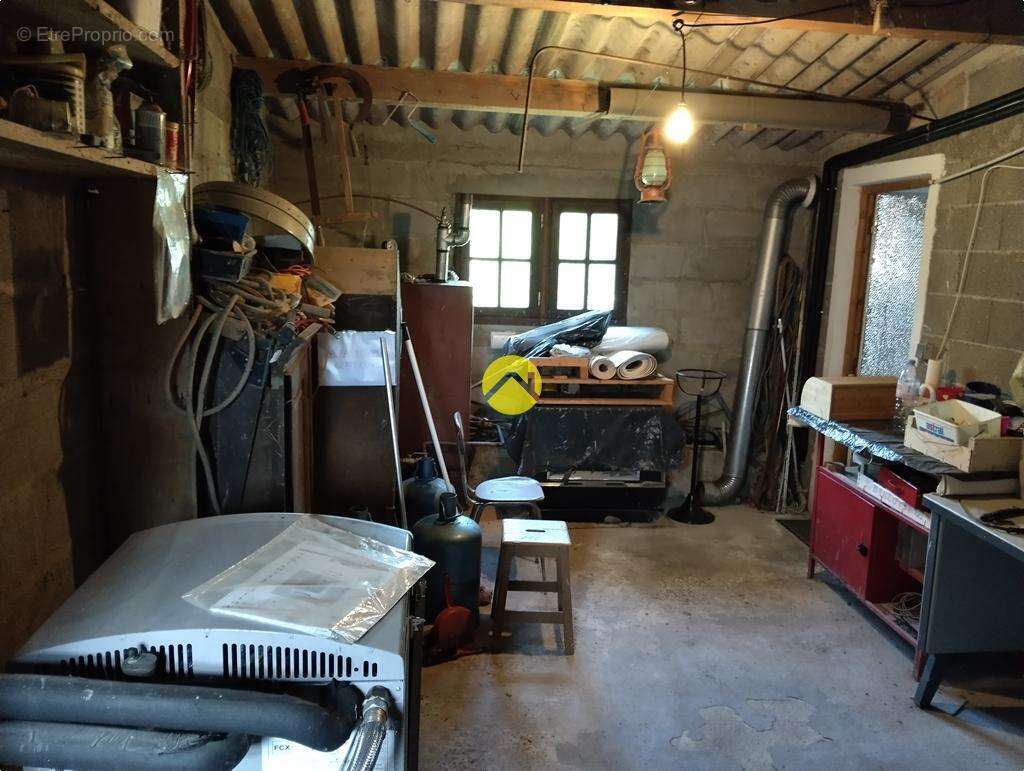 Maison à LE VEURDRE