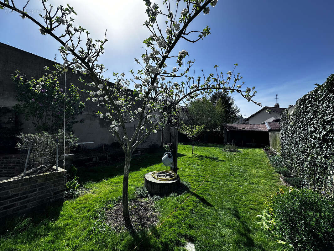 Maison à VAIRES-SUR-MARNE
