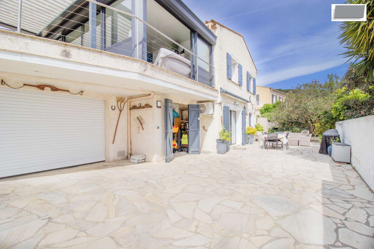 Maison à SAINT-MANDRIER-SUR-MER