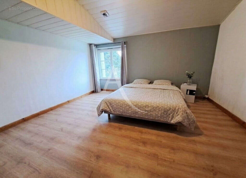 Maison à LES HERBIERS