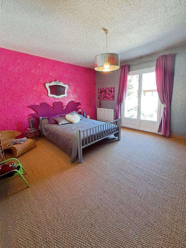 Maison à SAINT-JEAN-SUR-MOIVRE