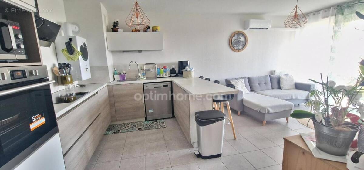 Appartement à PORT-DE-BOUC