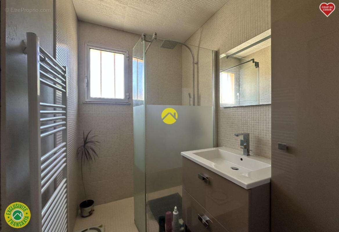 Maison à LA GUERCHE-SUR-L'AUBOIS