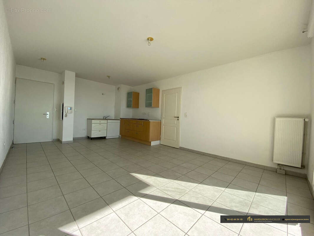 Appartement à PORT-SAINT-LOUIS-DU-RHONE