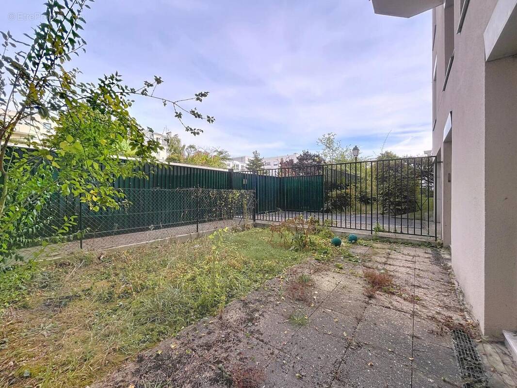 Photo 1 - Appartement à COURBEVOIE