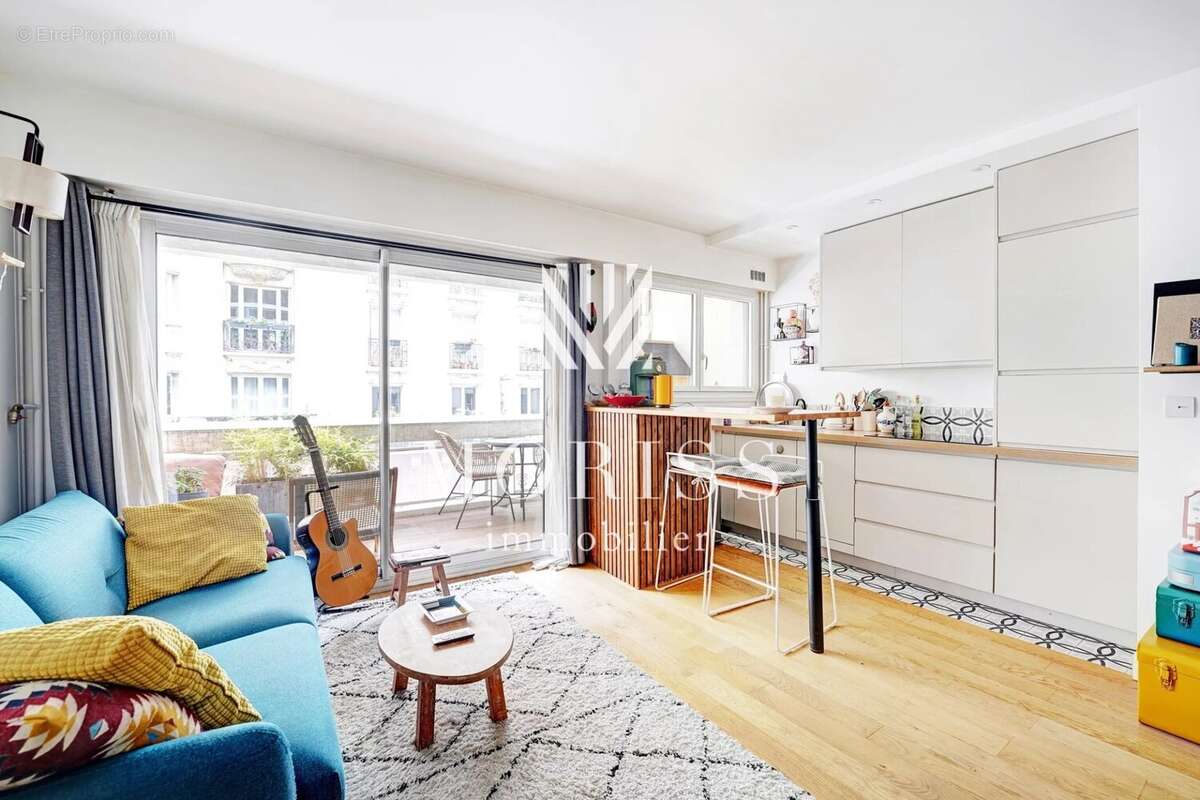 Appartement à PARIS-18E