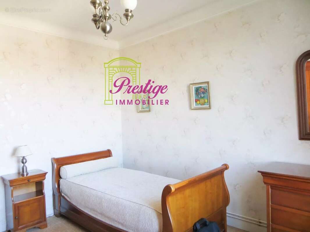 Appartement à LE MESNIL-LE-ROI