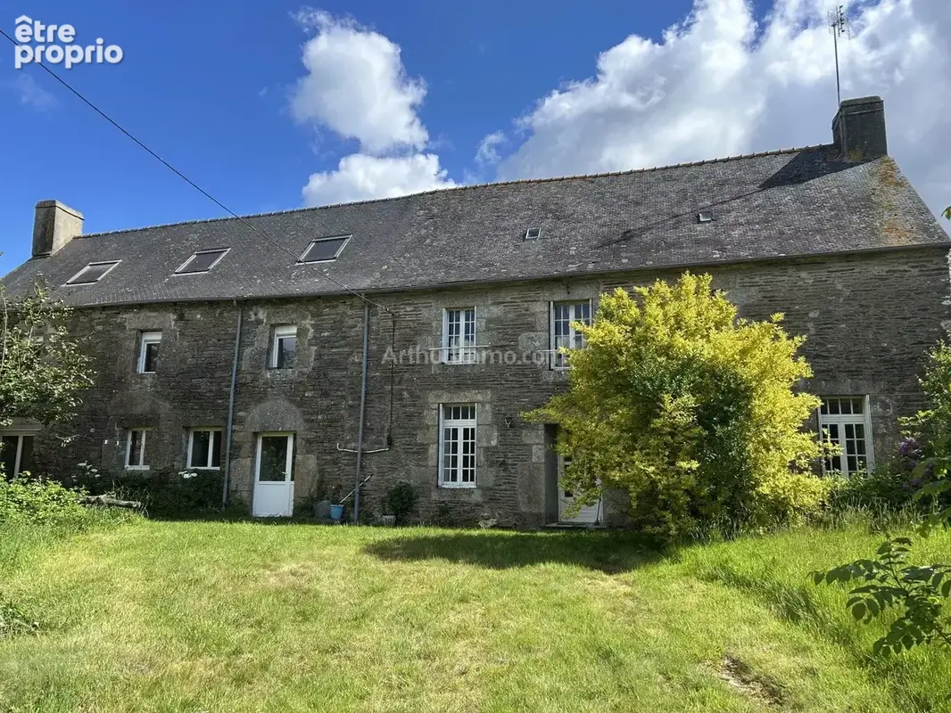 Maison à UZEL