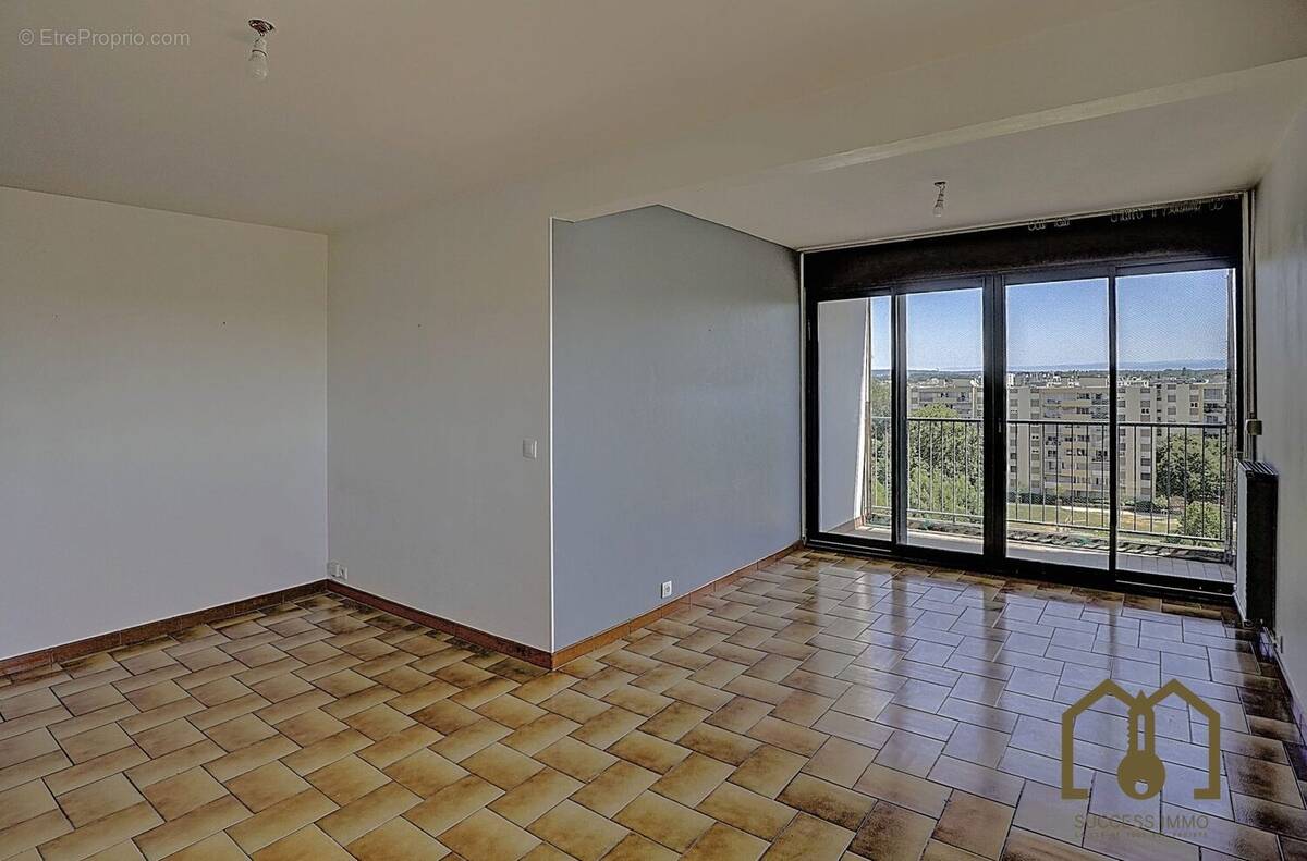 Appartement à VAULX-EN-VELIN