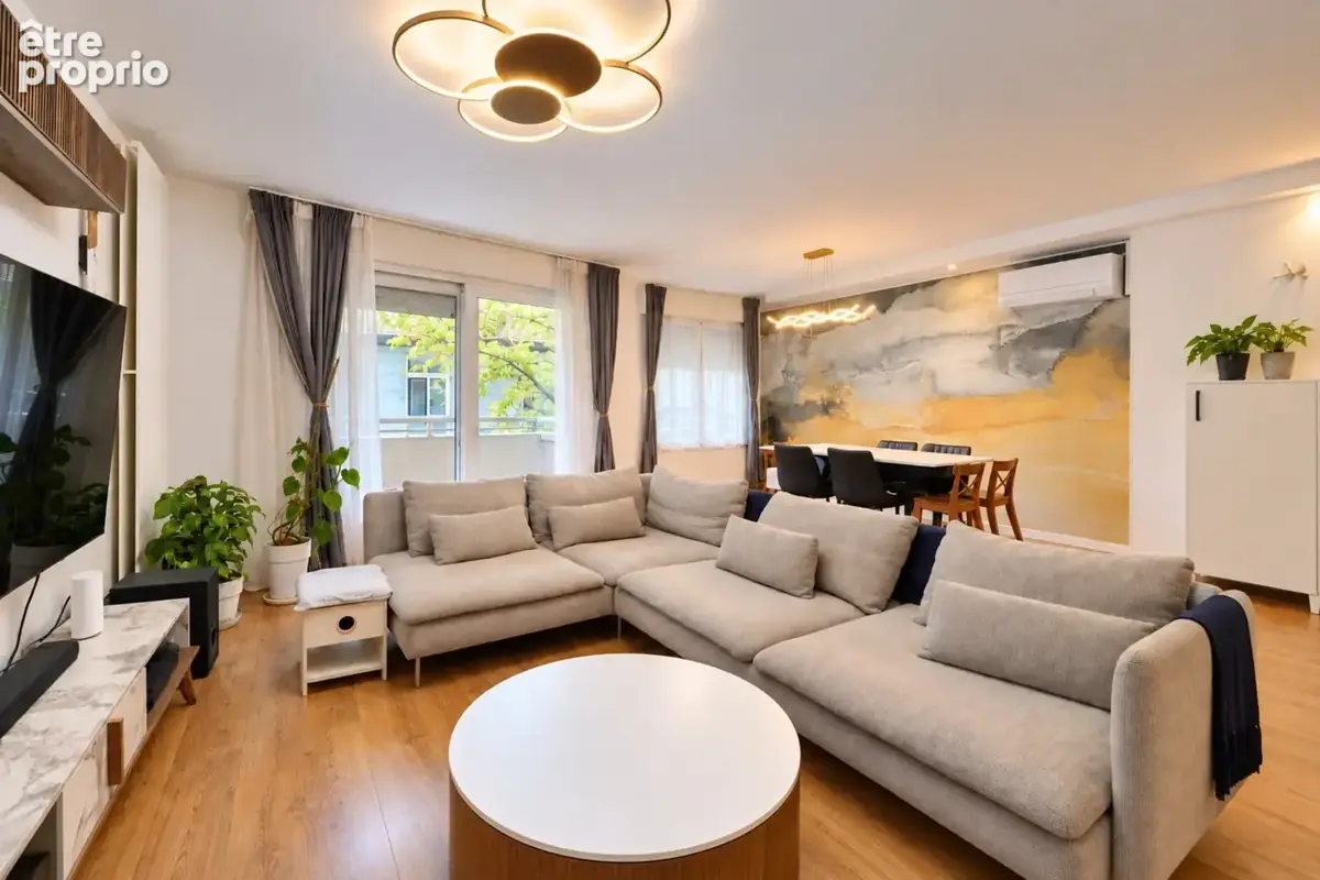 LYON 6e – BELLECOMBE – Appartement familial 132 m² – 4 chambres – 2 balcons – garage - photo 2