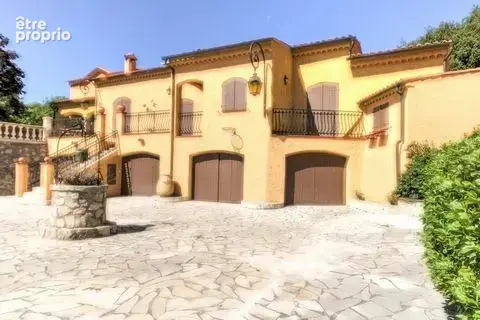 Maison à PEILLE