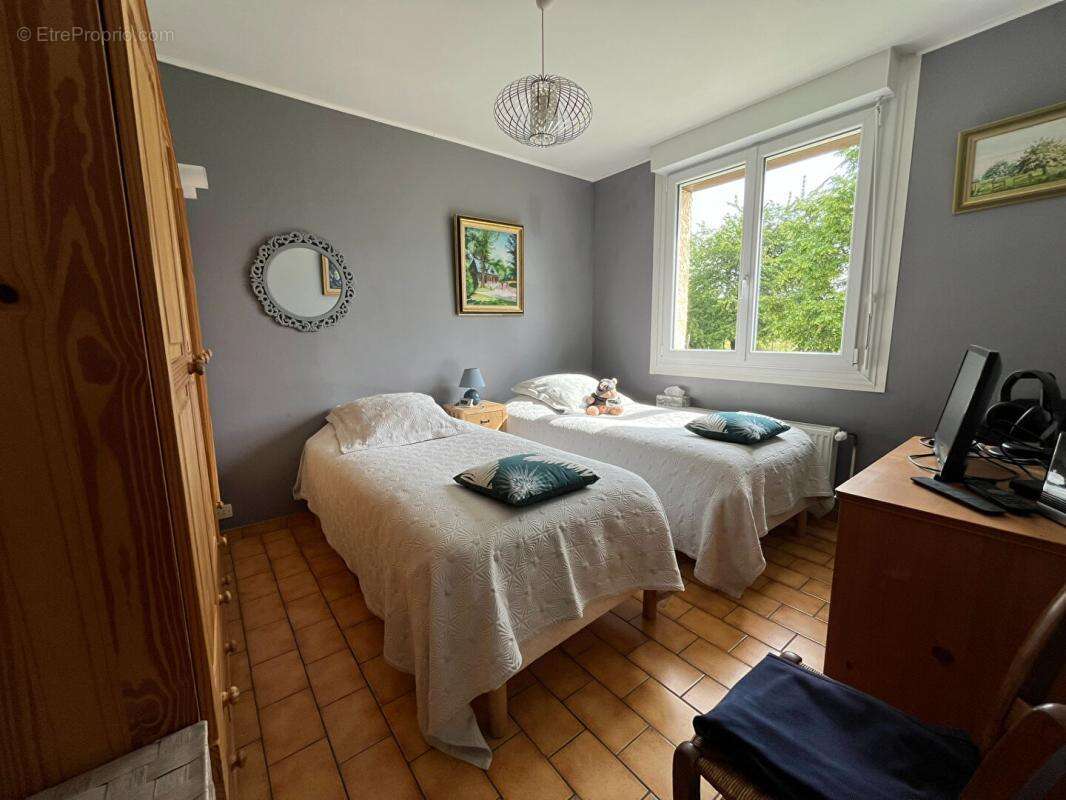 Maison à CHARLEVAL
