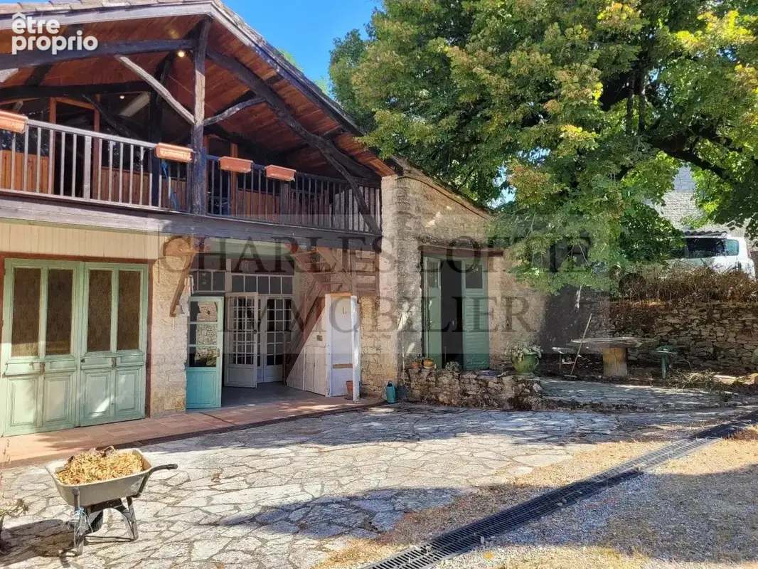 Charmante maison de campagne familiale sur un terrain de plus de 6000 m², à 10 minutes de Cahors. - photo 2