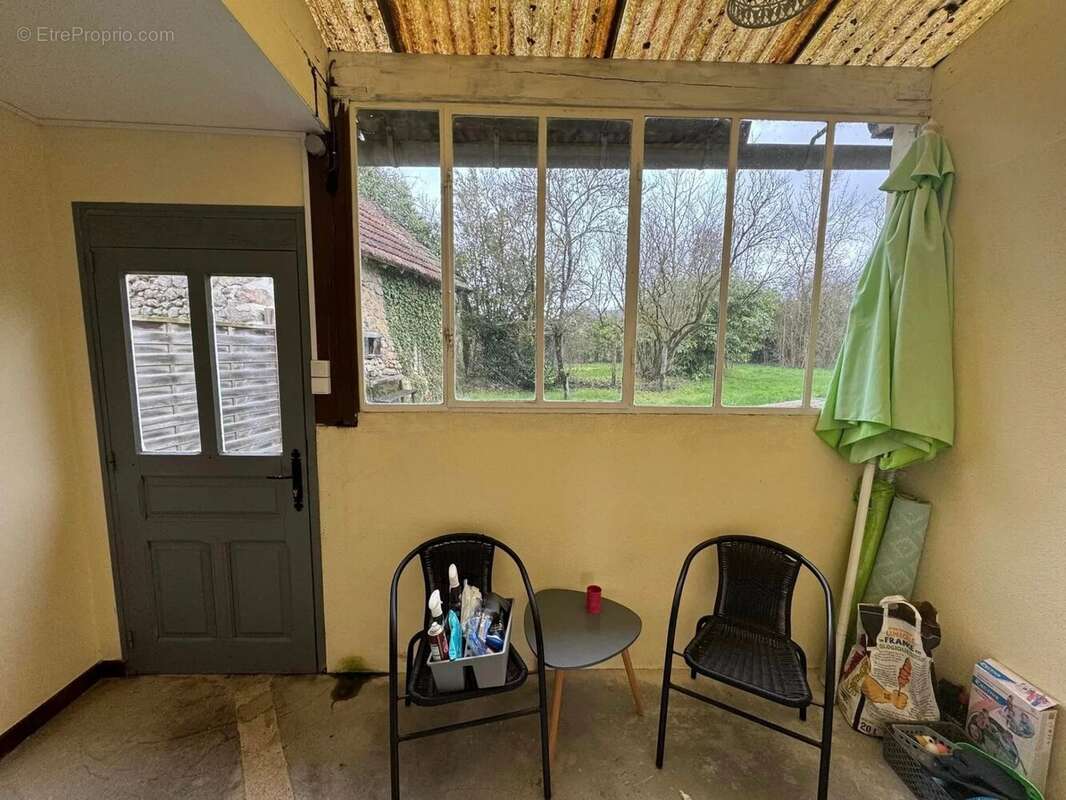 Maison à SAINT-PRIEST-LA-PLAINE