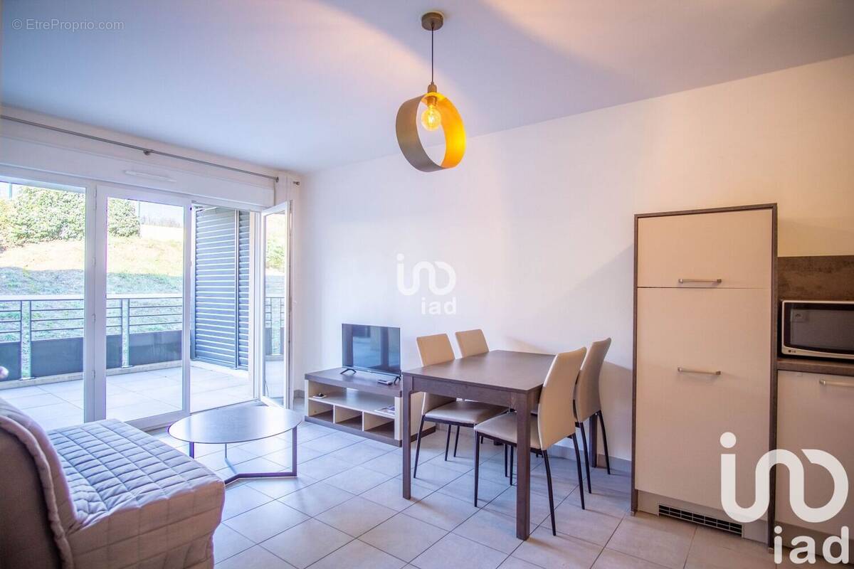 Photo 1 - Appartement à ROQUEBRUNE-SUR-ARGENS
