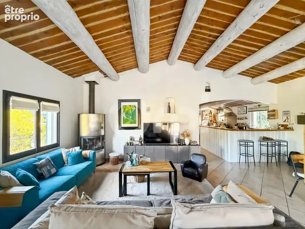 COUP DE COEUR – Maison familiale de 200 m² avec piscine, vue panoramique et T2 indépendant - photo 4