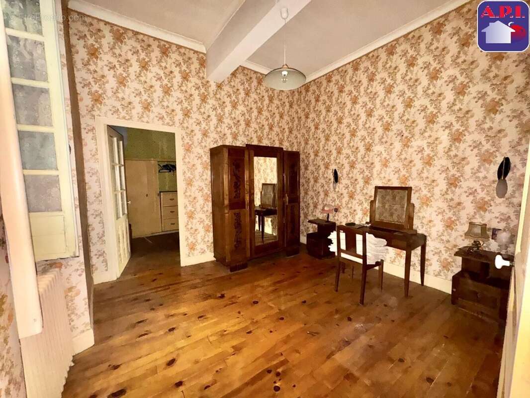 Maison 241 m² à Tarascon-Sur-Ariege  - photo 5