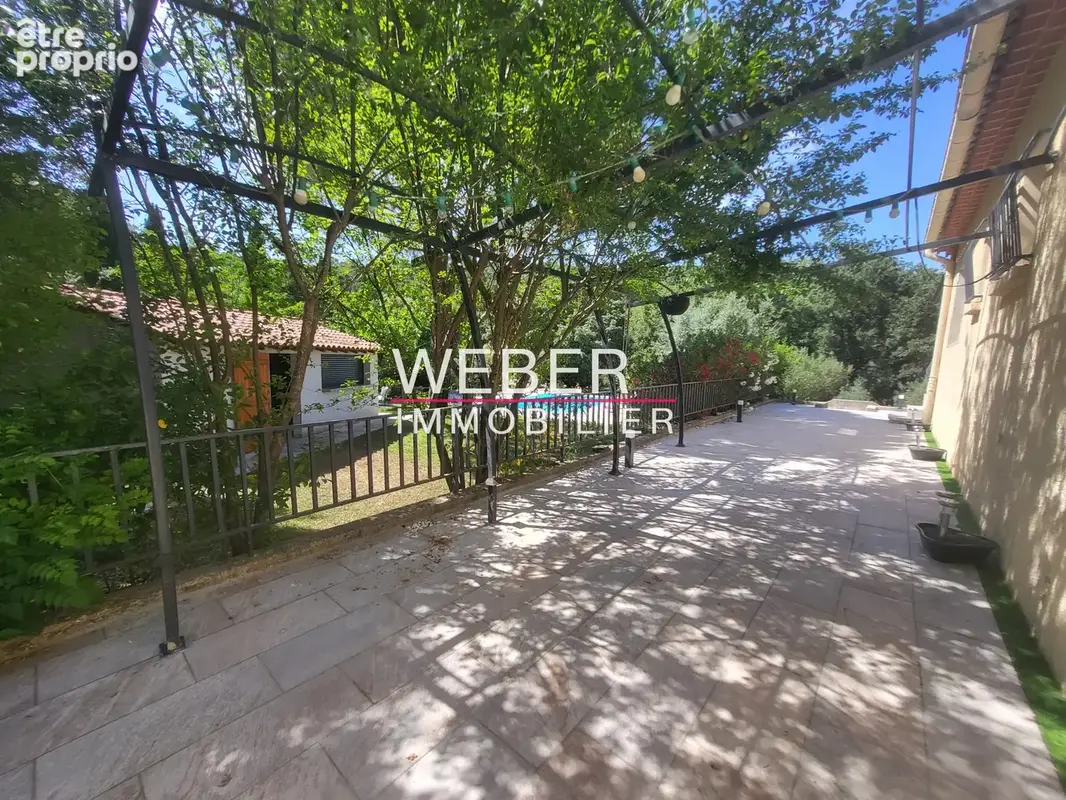 EVENOS LE BROUSSAN 5000 m2 Villa 5 chambres Piscine - photo 4