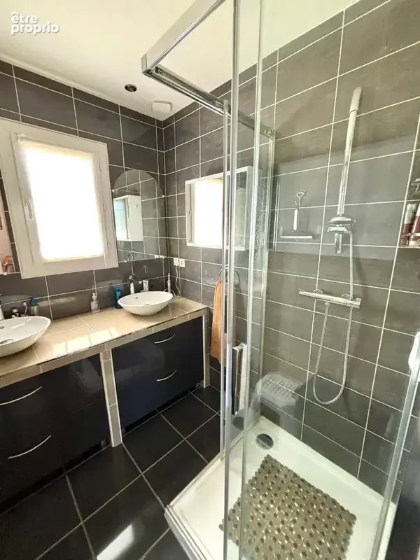 Maison Neuville Sur Saône 4 pièces 90m2 avec sous-sol complet et terrain de 907m² - photo 16