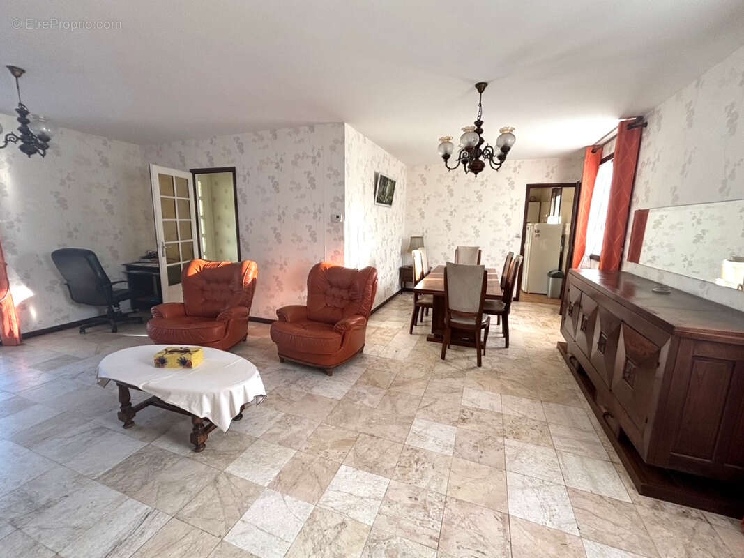 Maison à NEUILLY-EN-THELLE