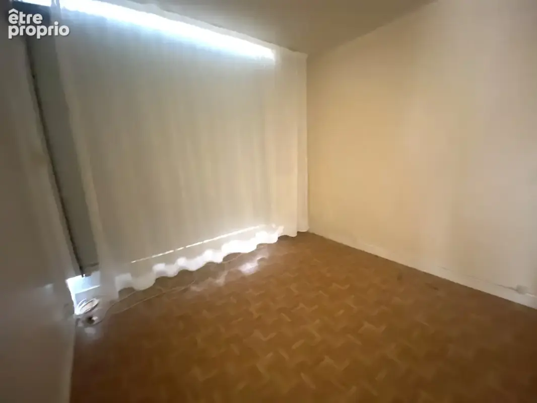 Immeuble situé dans le centre ville de AUMALE - photo 2