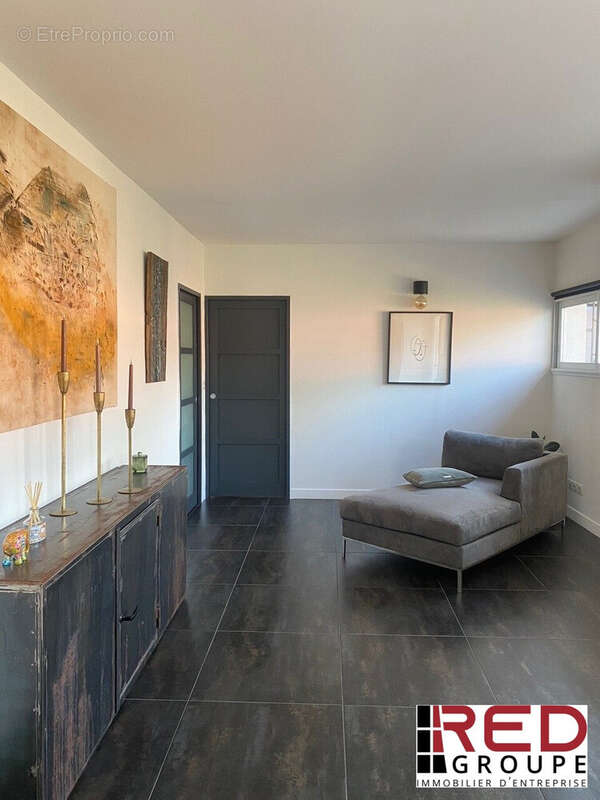 Commerce à ROUGIERS