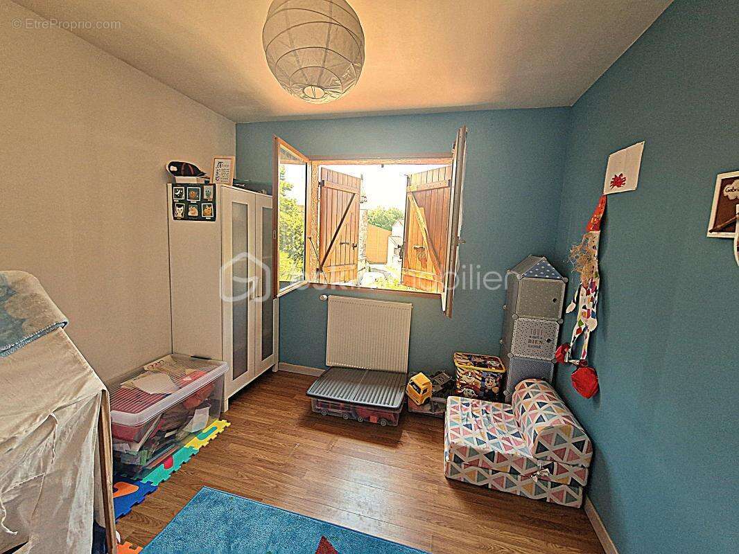 Maison à SURY-LE-COMTAL