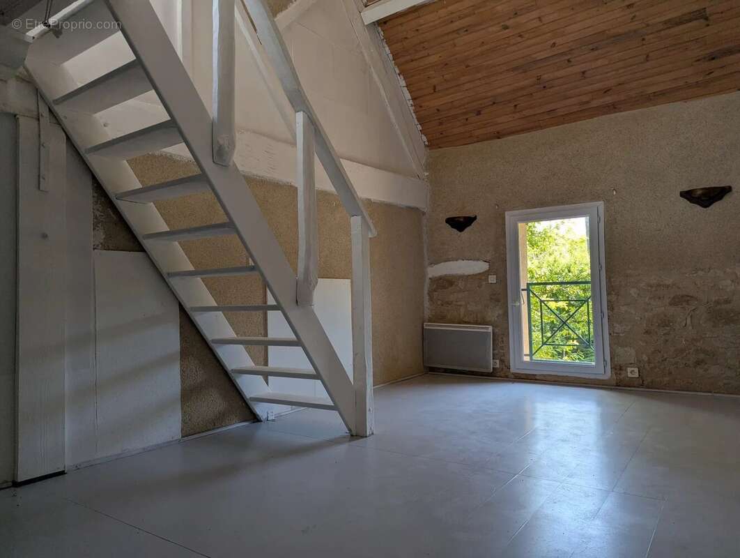 Maison à COULONGES