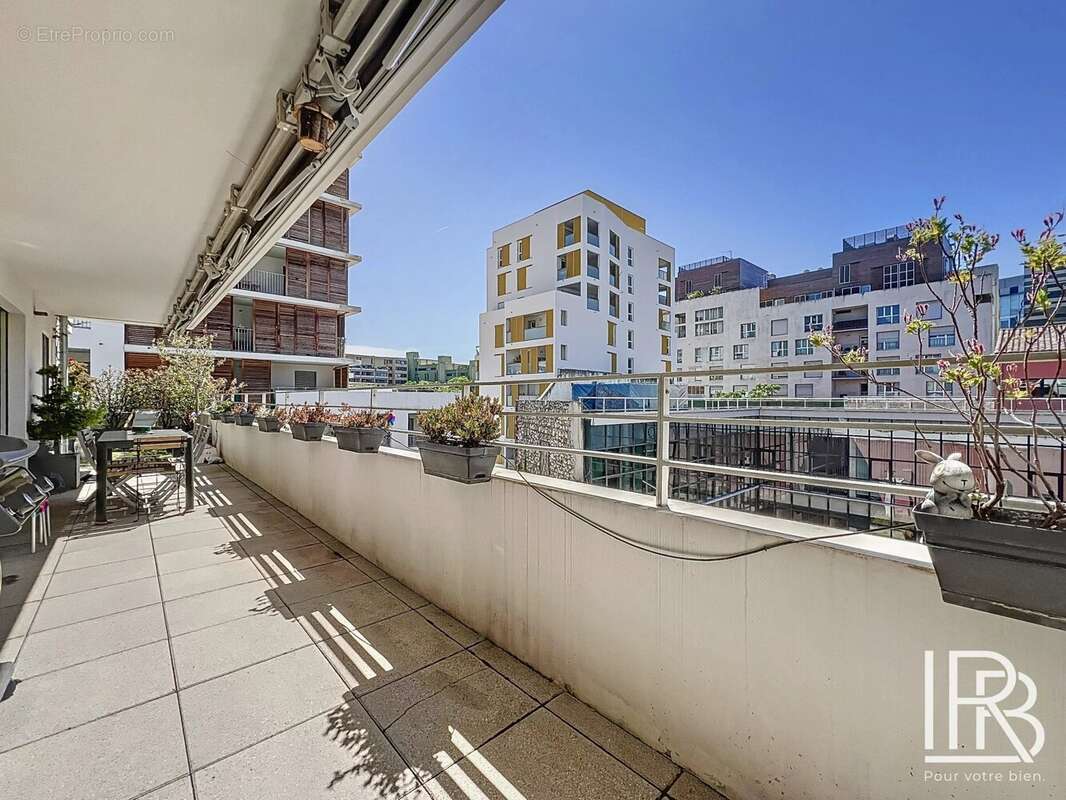 Appartement à MARSEILLE-2E